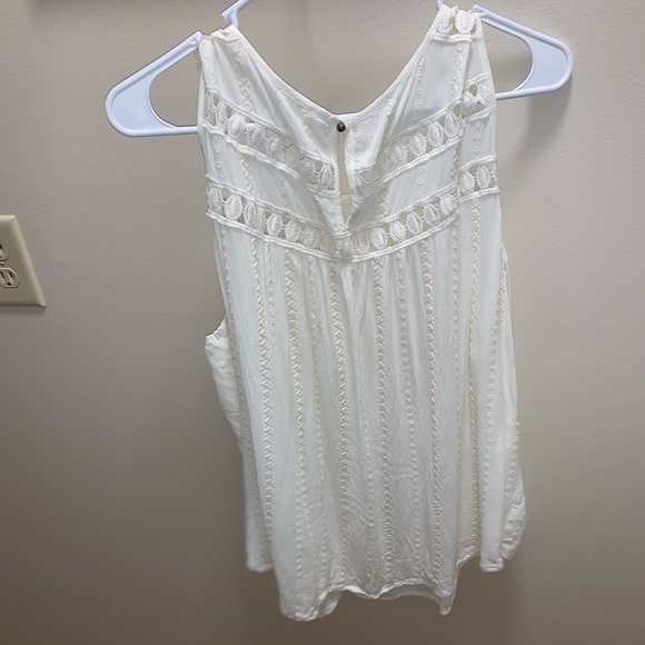 Lace top - Picture 3 of 3